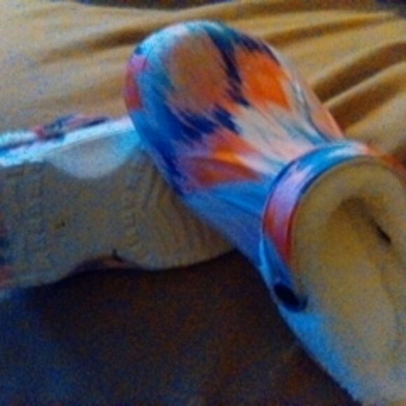 New without box tye dye clogs Crocs women's size7 - Picture 1 of 1